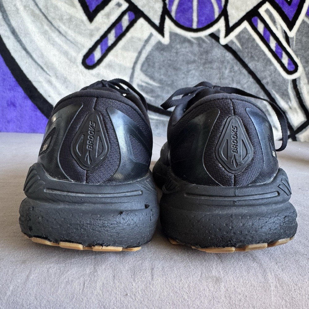 Size 10.5 - Brooks Adrenaline GTS 23 Mens Black Running Sneakers 1103911D056 - Picture 5 of 11